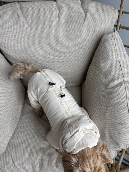 Beiger Hundemantel im Overall-Stil