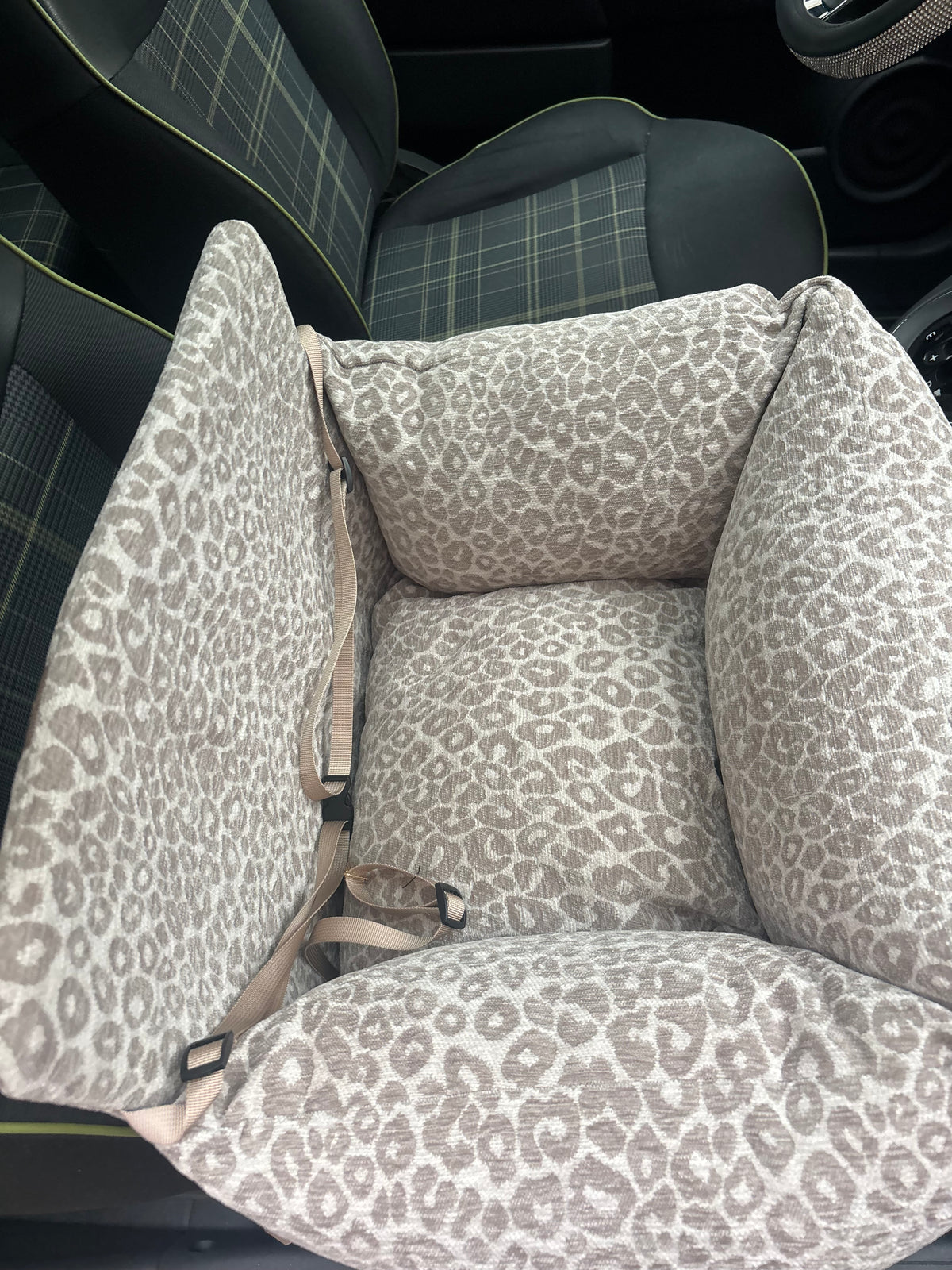 Elite Puppy leopárd mintás autósülés