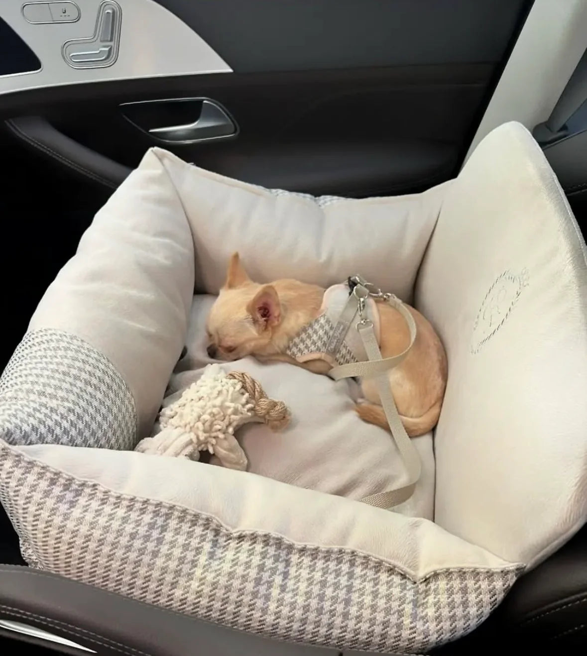 Chloé's Home Berlin beige Hunde-Autositz